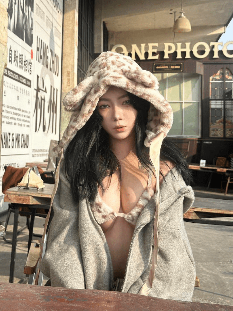 抖音妈的大宝贝飞天小女警写真视频合集：43图78视频精选