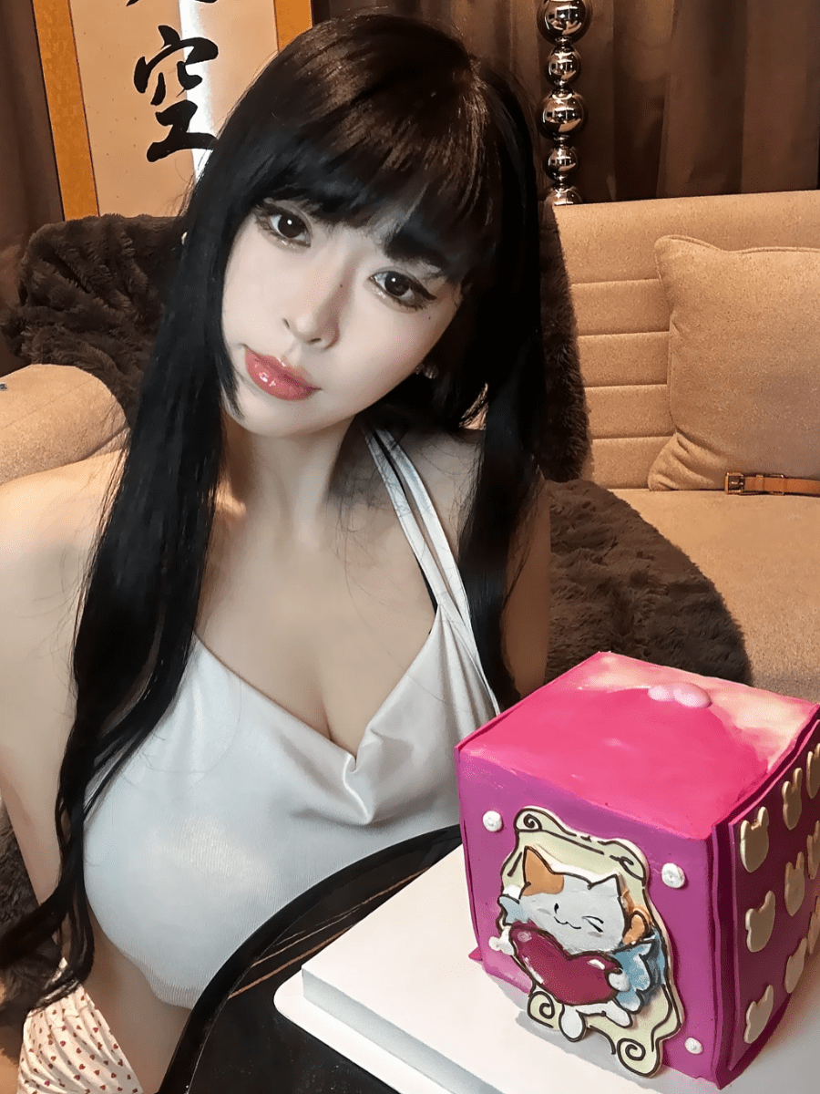 B站H杯舰长专属写真集 9图3视频福利内容全解析