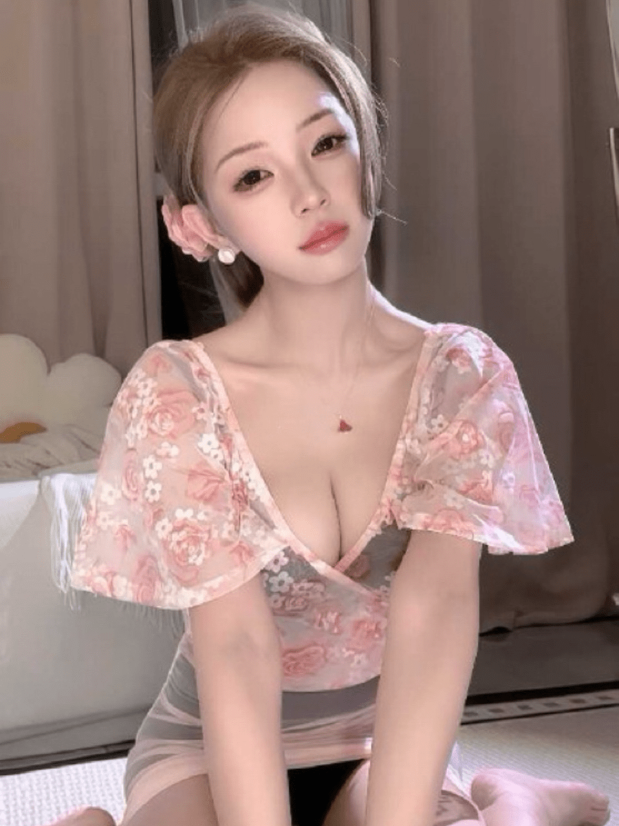 抖音人气博主奶羊羊微密圈写真集 113张高清美图41段视频全收录