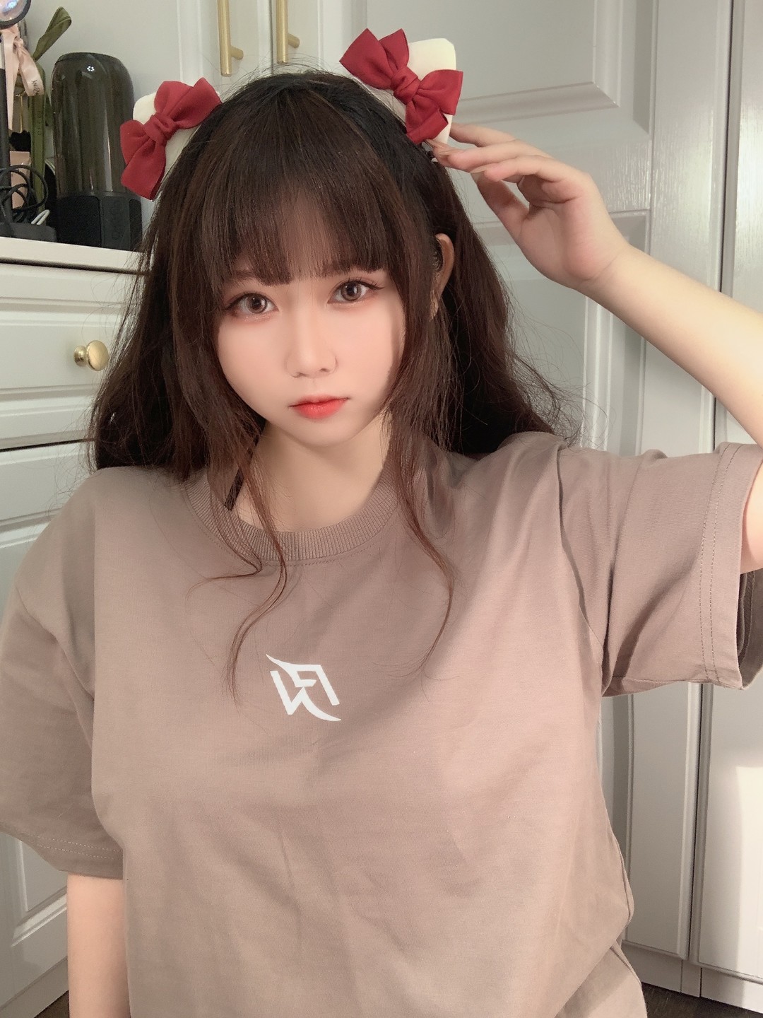 依酱吖75套美女写真合集19GB一键下载