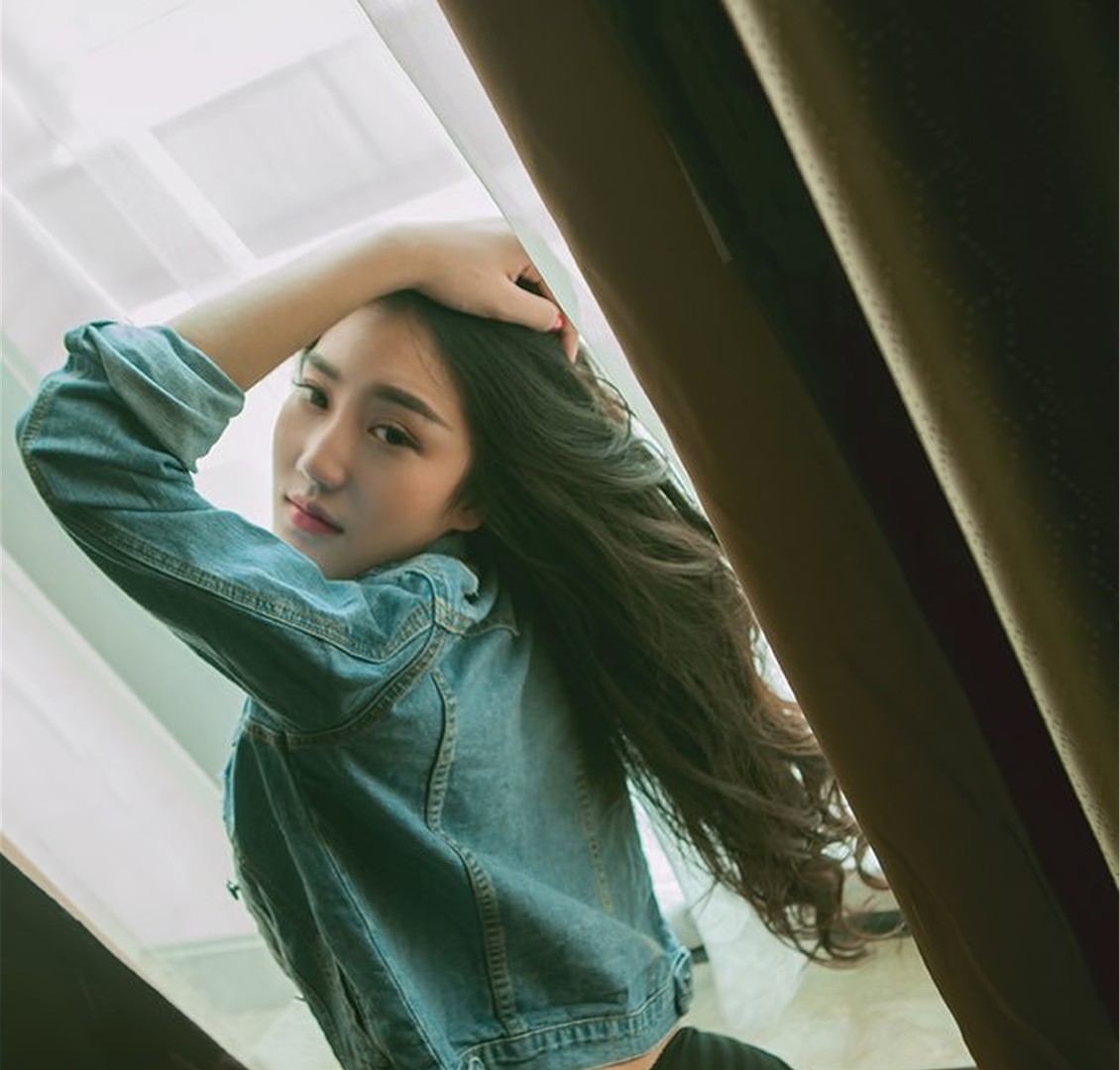 气质女神秦美女高清写真280张 1.8G大图包免费下载