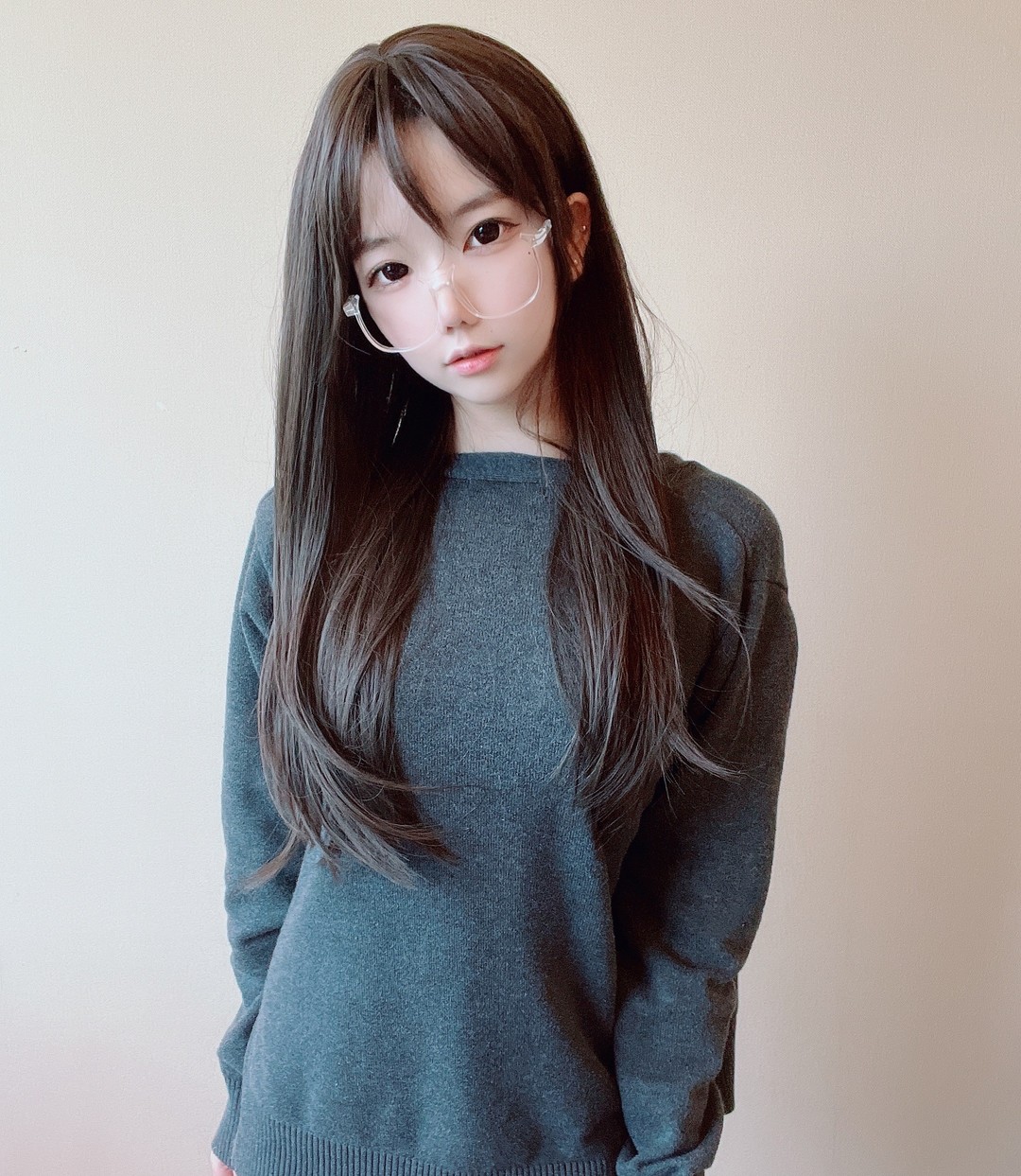 莉犬美女6套写真合集高清下载 (2.26GB)