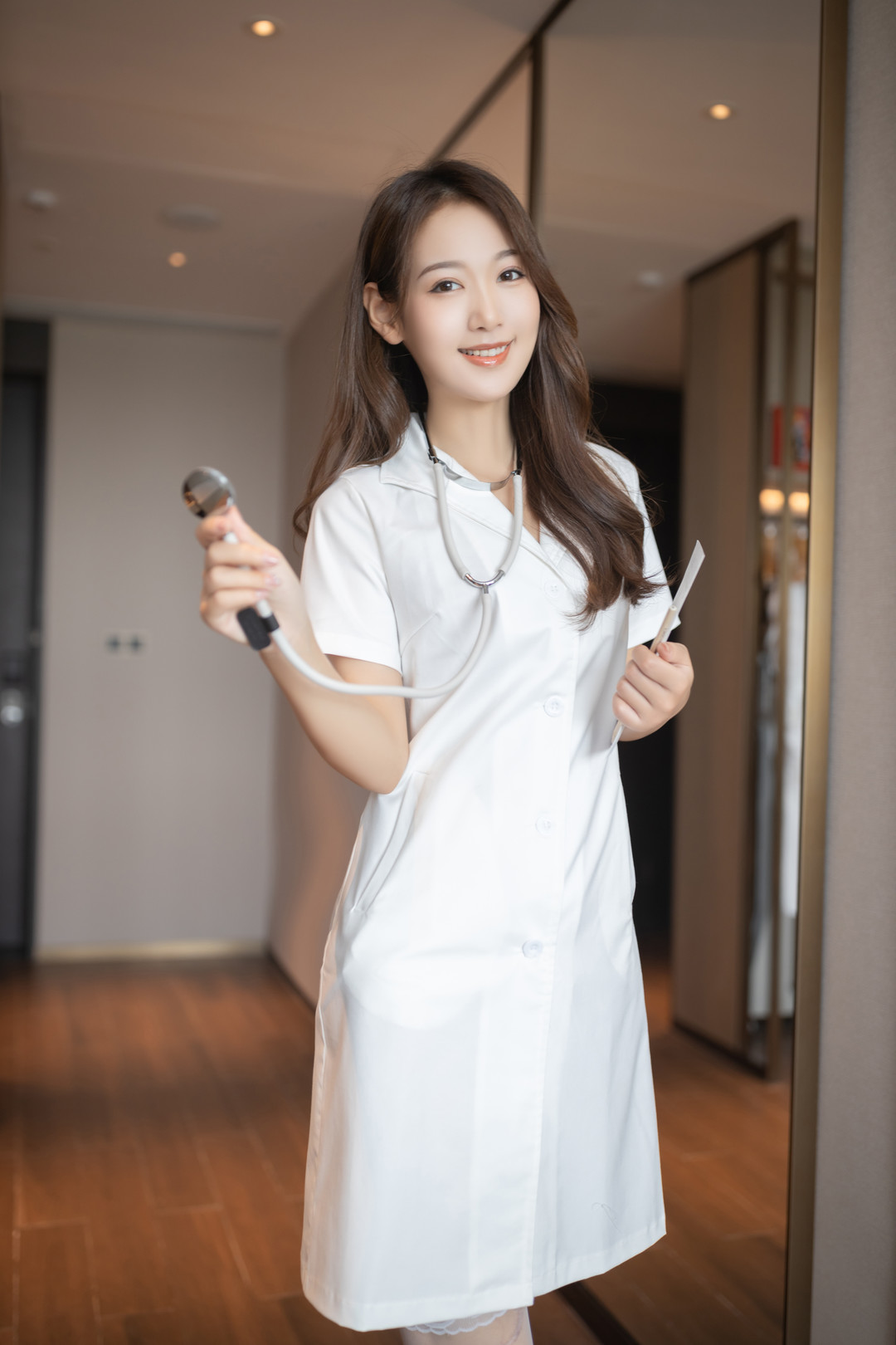 唐安琪无水印写真32套私购31GB