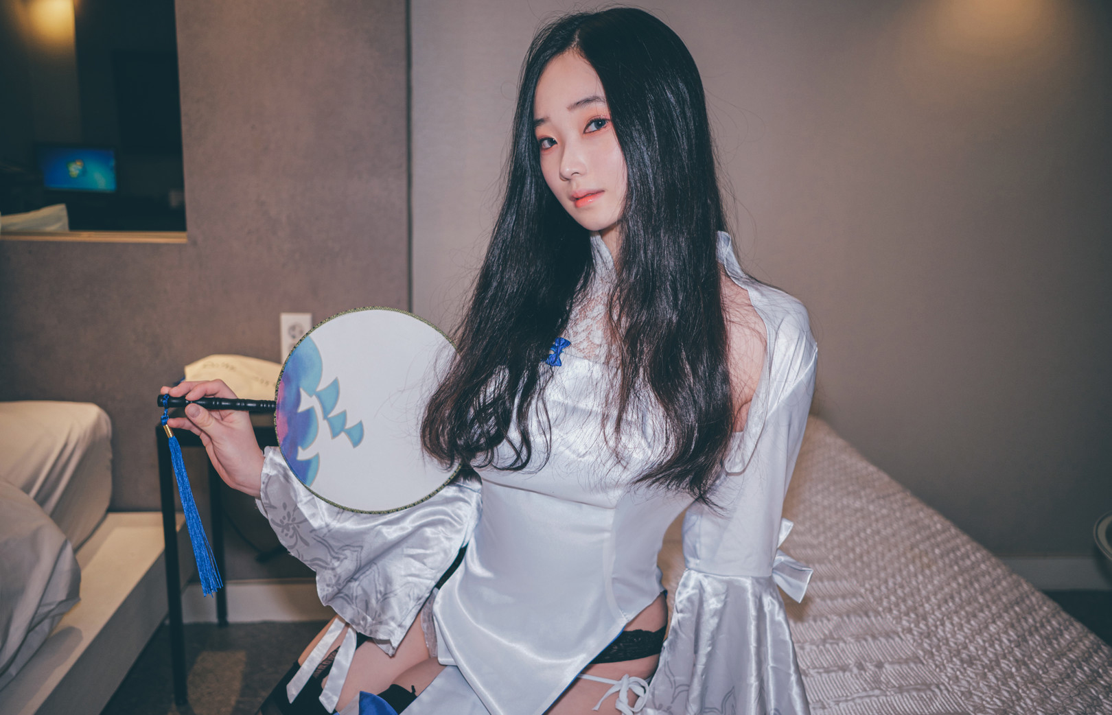 3